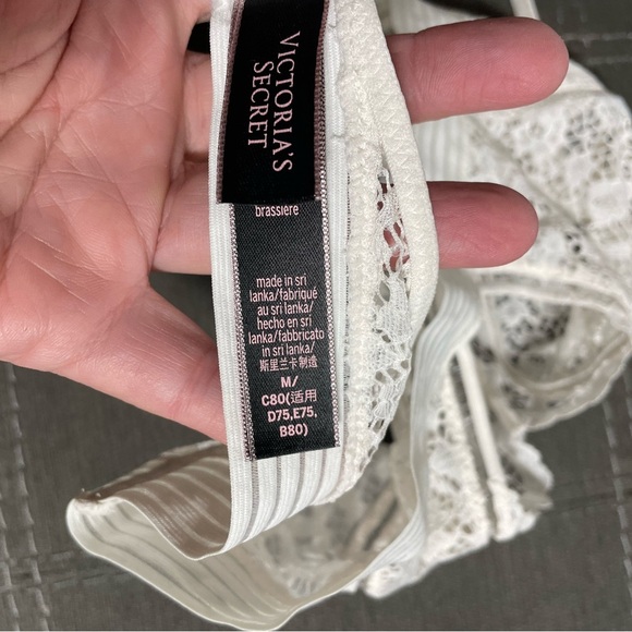 VICTORIA’S SECRET-white lace bralette - Picture 2 of 2